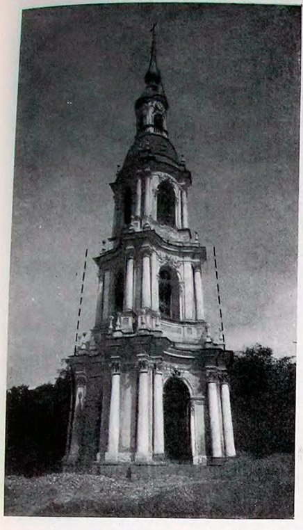 Колокольня Никольского собора в Санкт-Петербурге. Фотография