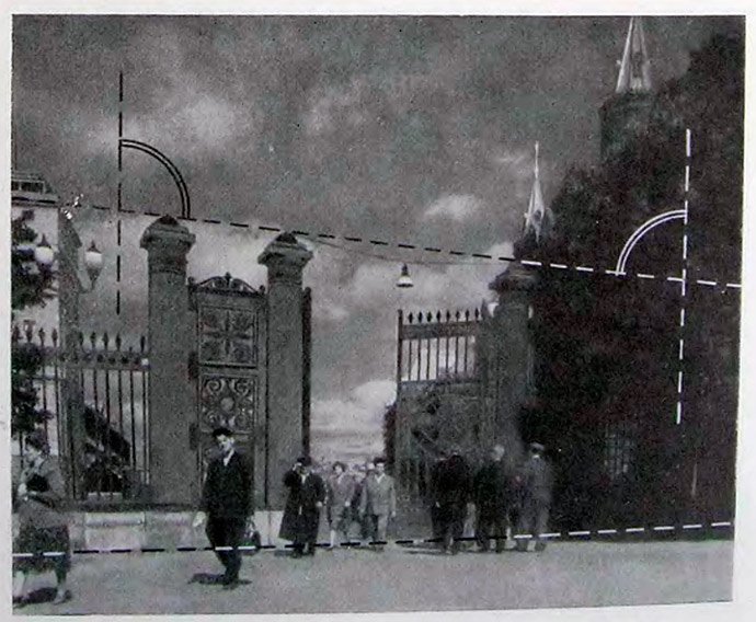 Ворота Александровского сада в Москве. Фотография